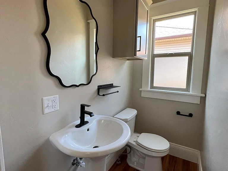 802 W Evelyn St — Photo 15