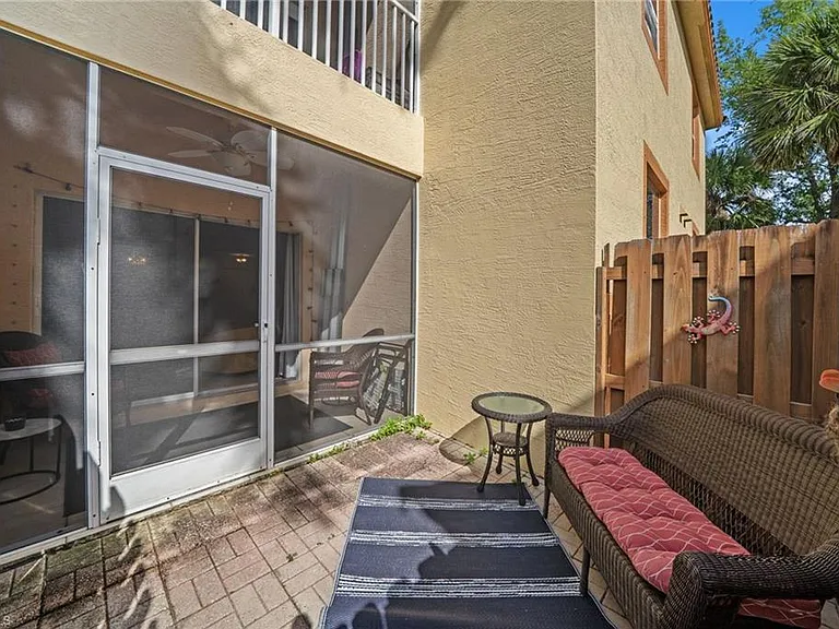 15393 Bellamar Cir #512 — Photo 31
