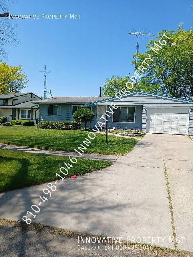 Well maintained Mt. Morris 2 bedroom, 1 1/2 bath home! — Photo 2