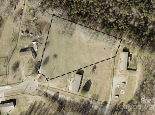 109 Greenwood Dr, Grover, NC 28073