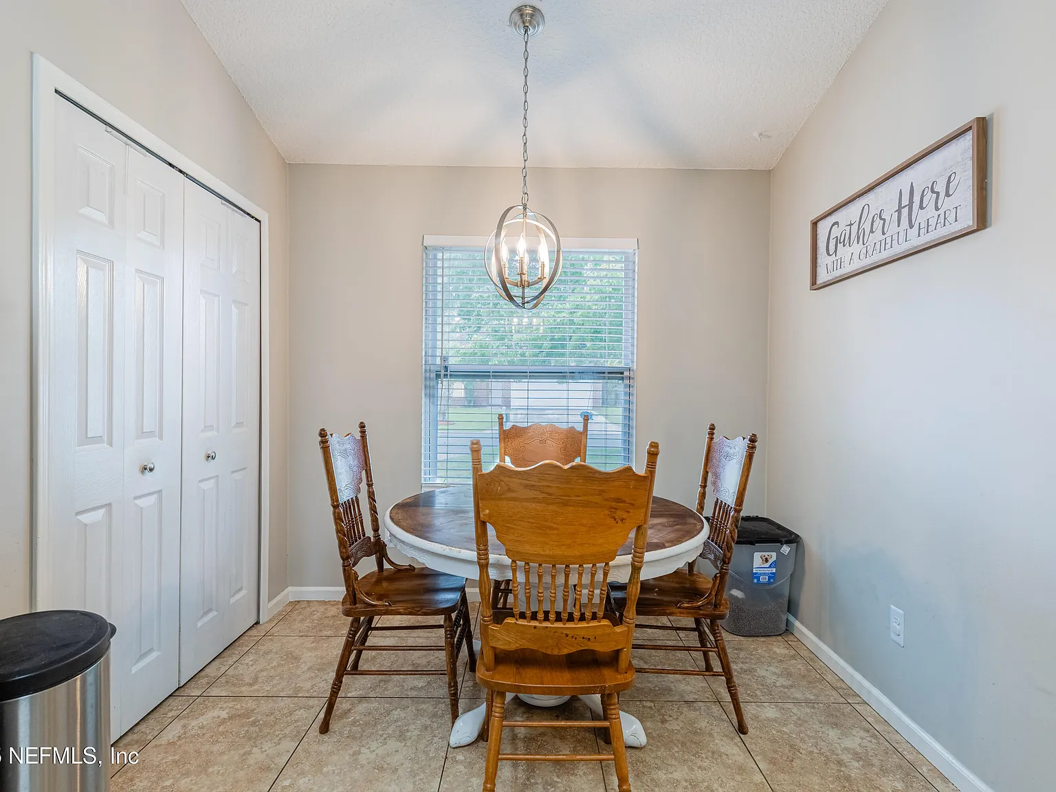 3 bed, 2.0 bath, 1317 sqft, $2,200 — Photo 4