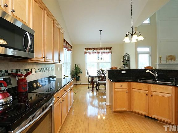 2nd image of 7 Piedmont Forest Ct