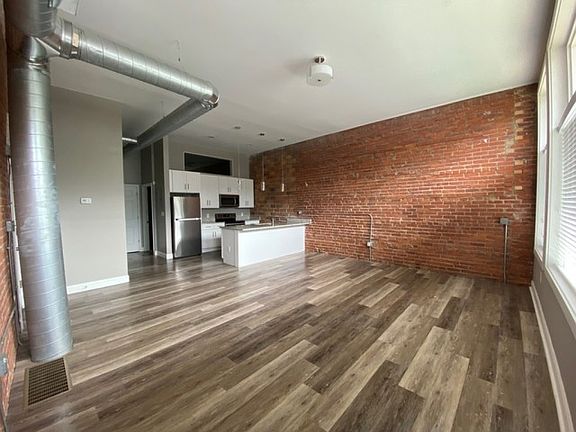 2nd image of 3800 Woodbine Ave APT 5
