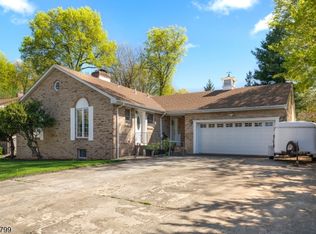 21 George St, Cedar Grove, NJ 07009