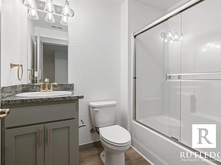 363 Lozier Ln — Photo 11