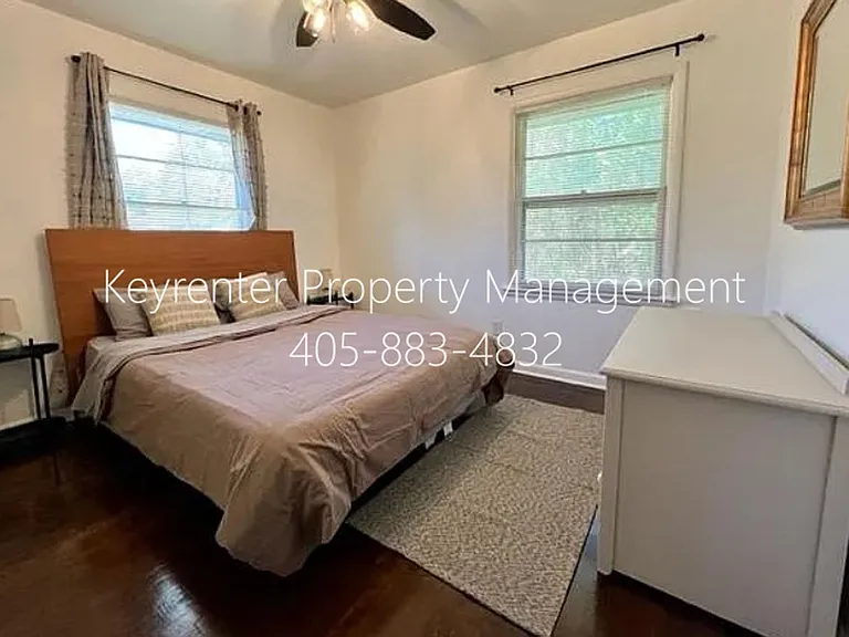 1524 Rowena Ln — Photo 7
