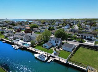 61 S Bay Avenue, Massapequa, NY 11758