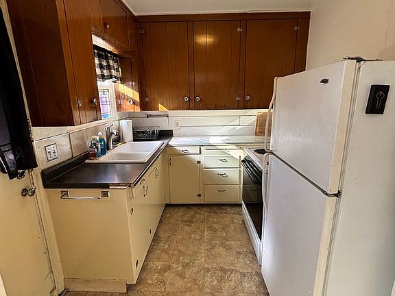4th image of 3414-3424 SE 52nd Ave #7