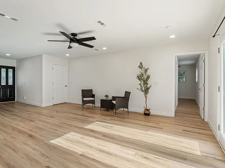 2411 W Megan Dr — Photo 13