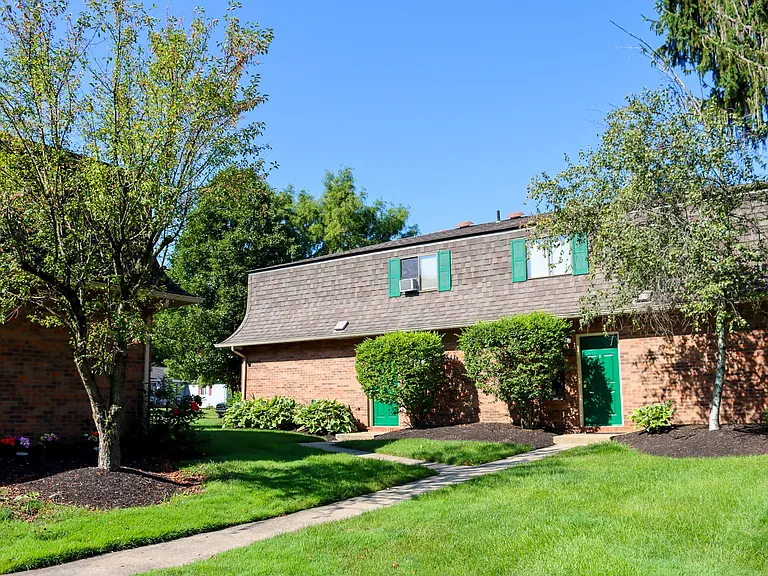 Elk Run Villas — Photo 16