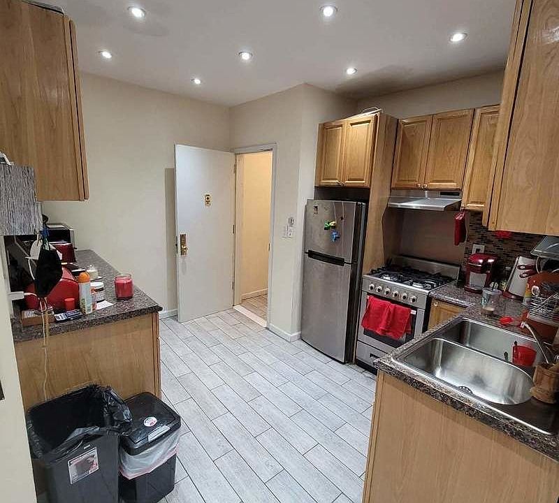 1st image of 1307 42nd St #2F