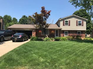 9056 Sussex St, White Lake, MI