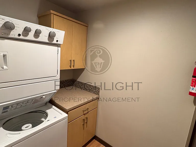 407 E Main St #A — Photo 17