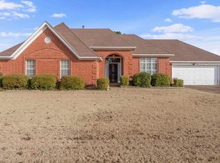 5180 Water Point Dr, Memphis, TN 38141