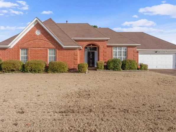 5180 Water Point Dr, Memphis, TN 38141