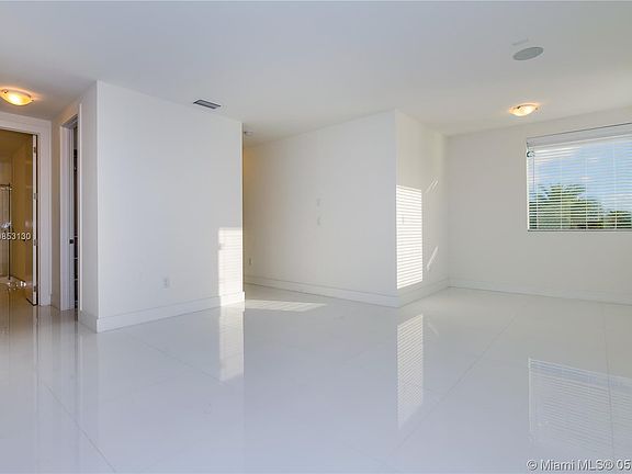 3rd image of 7510 NW 101st Ave