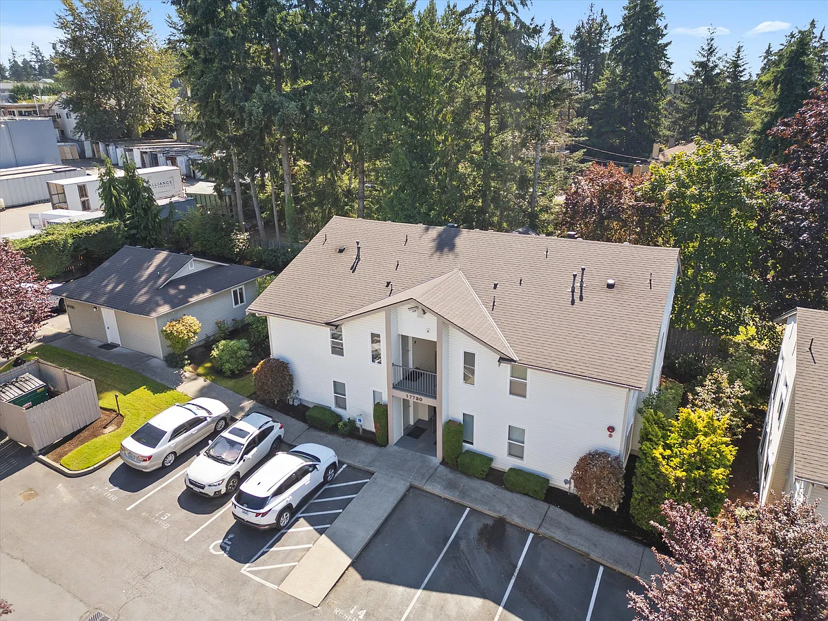 Building Photo - 17730 12th Ave NE #303