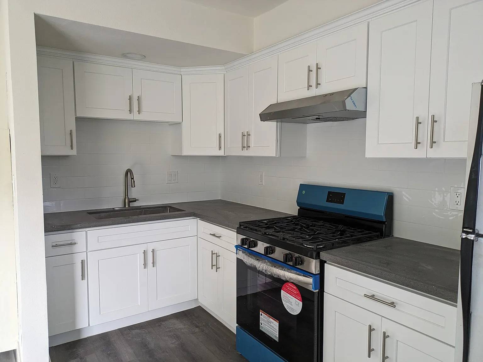 1 bed, 600 sqft, $2,400 — Photo 1