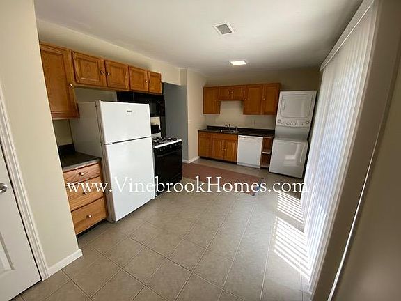 3rd image of 118 Saint Jude Cir