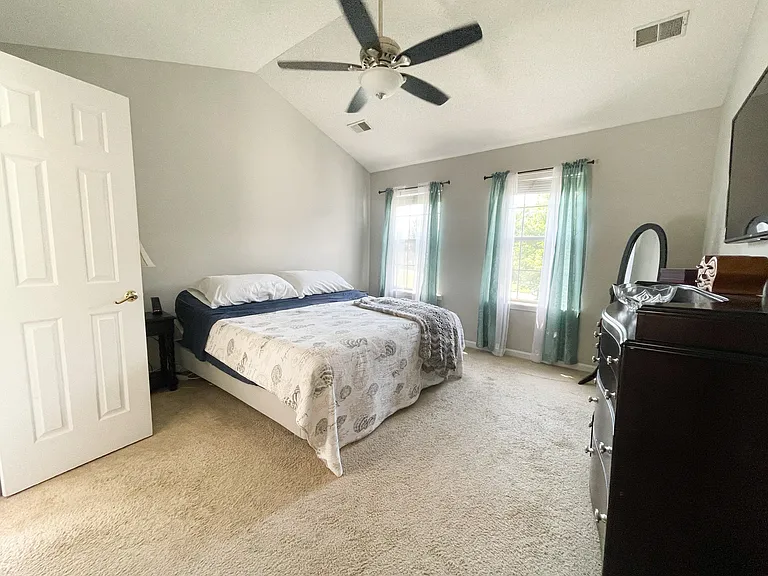 104 Cedar Field Ln — Photo 26