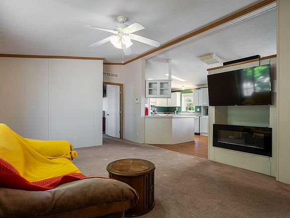 3rd image of 1221 Redondo Ct