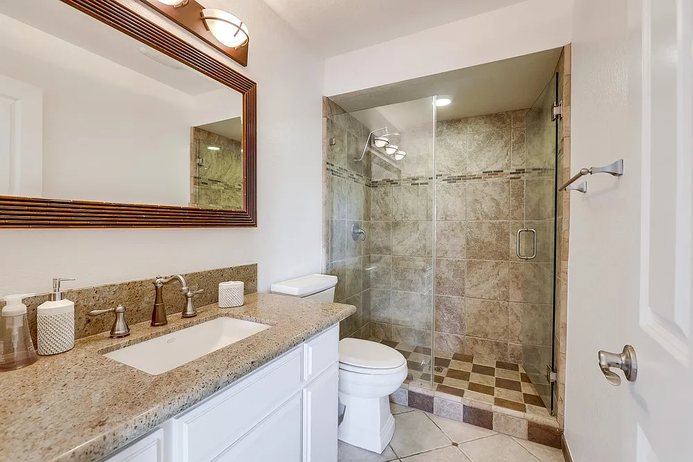 3 bed, 2.5 bath, 1700 sqft, $7,500 — Photo 4