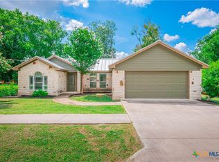 220 Hummingbird Way, Martindale, TX 78655