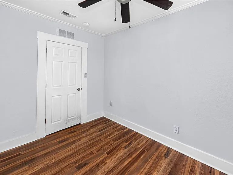 1763 Preston St S — Photo 27