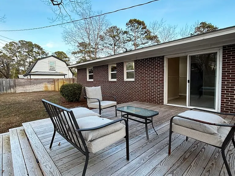 408 Lynette Dr — Photo 19