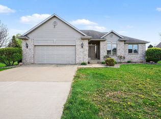 236 Tulip Cir, Bremen, IN 46506