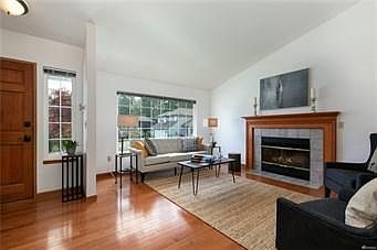 4th image of 22612 NE 14th Pl