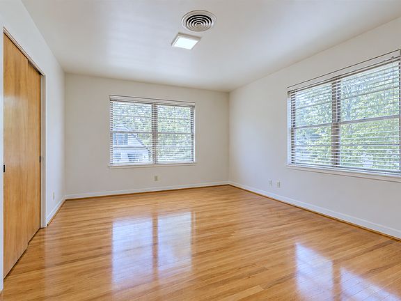 5th image of 604 Bellevue Pl