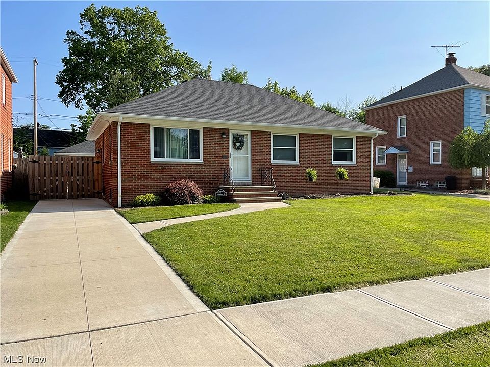 1st image of 10227 Beaconsfield Dr