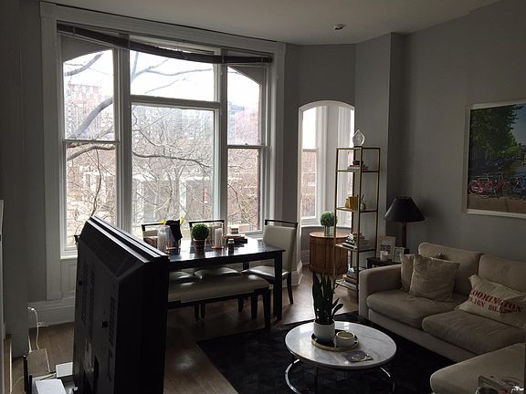 4th image of 1338 N La Salle Dr APT 3F