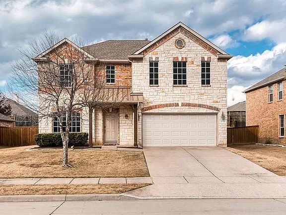2nd image of 2713 Leisure Ln