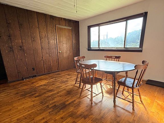 5th image of 2324 Hamill Ave