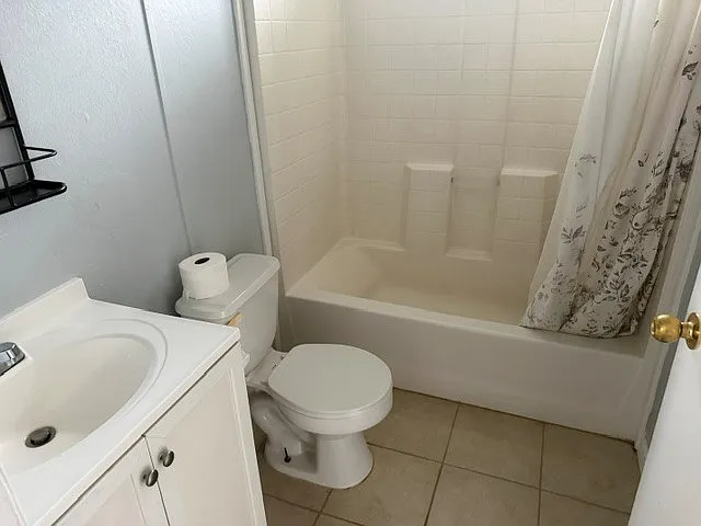 4975 Newport Ct — Photo 7