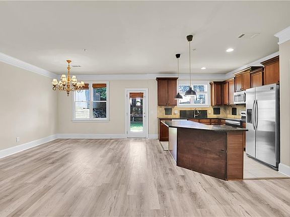 3rd image of 200 Woodhaven Way #200