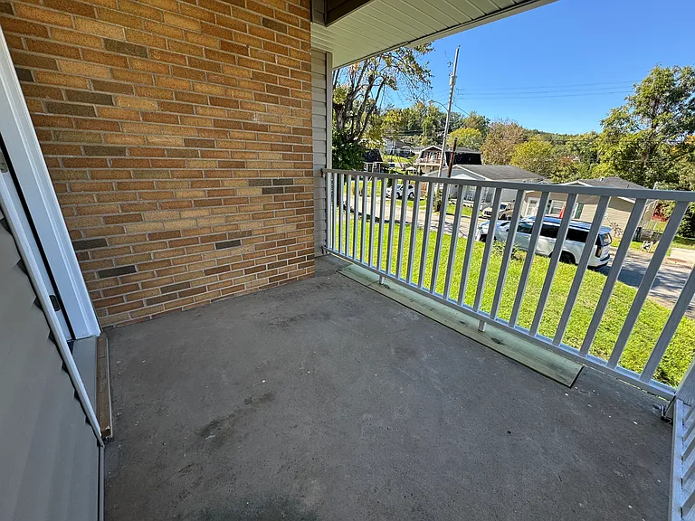 928 Meadow Dr — Photo 36