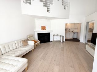 10422 Weddington St, North Hollywood, CA 91601
