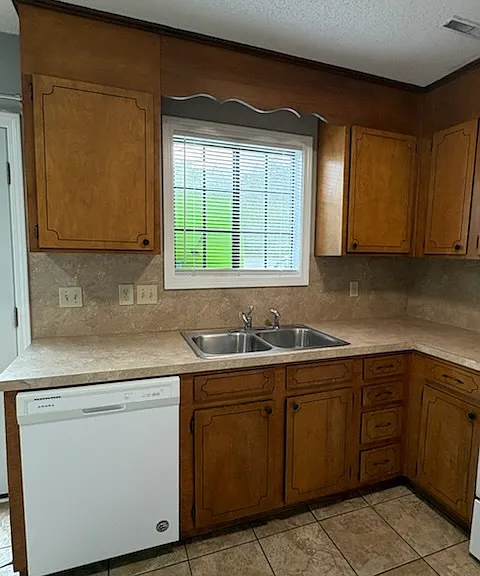 1110 Arbor Dr #2 — Photo 4