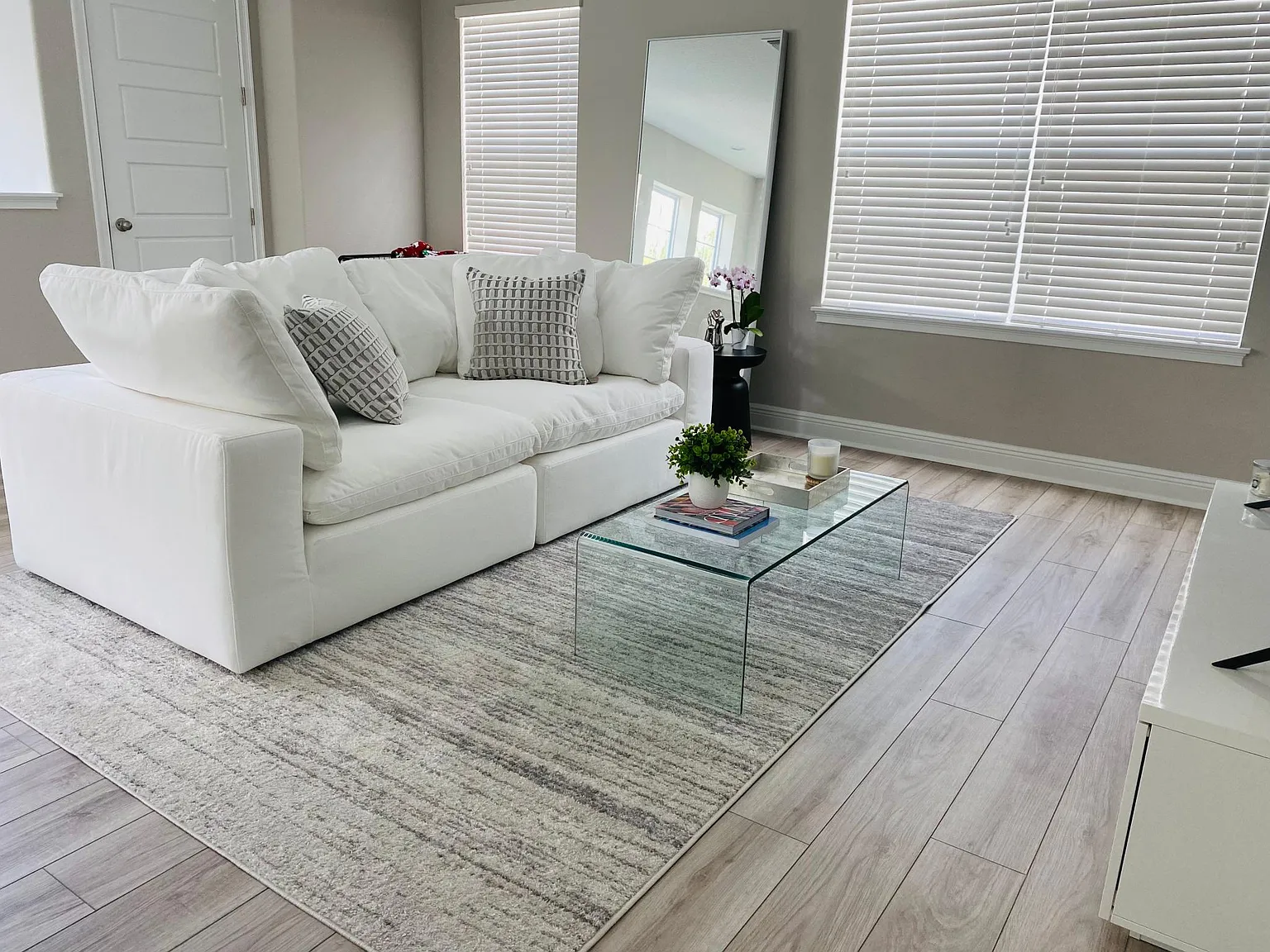 8378 Rothman Aly — Photo 4