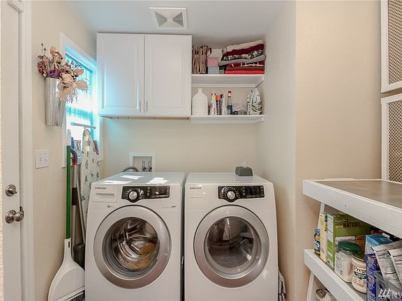 5th image of 5910 27th St NE