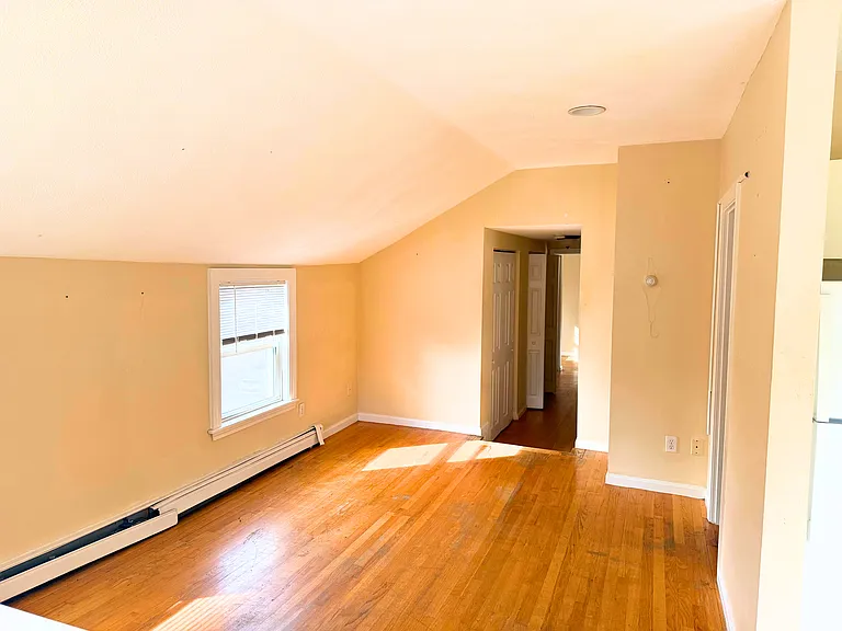 104-106 Calvary St #104R — Photo 5