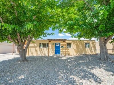 4913 Aztec Rd NE, Albuquerque, NM, 87110