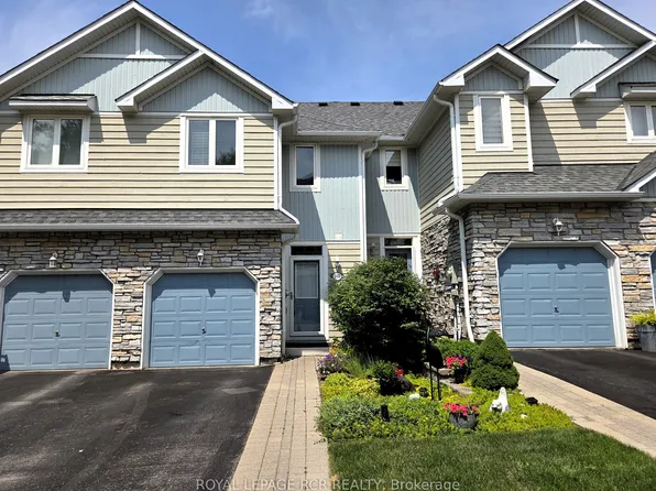 1065 On Bogart Cir, Newmarket, ON L3Y 8T4