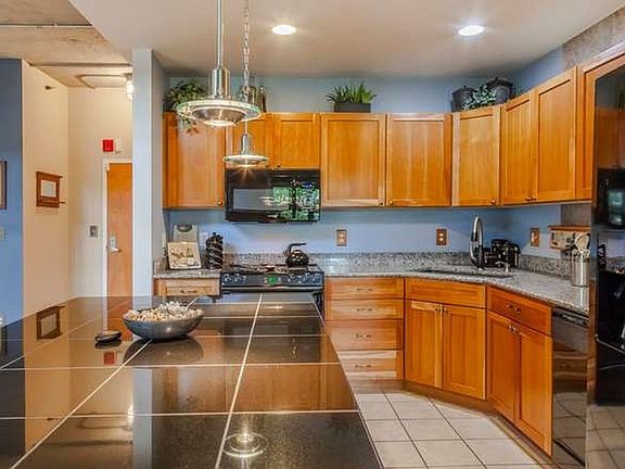 3rd image of 1860 N Washington St APT 205