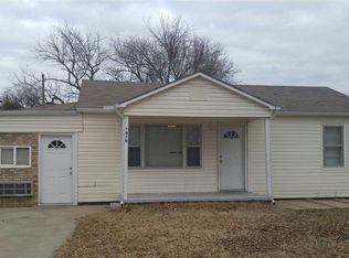 1210 W Oklahoma Ave, Arkansas City, KS 67005