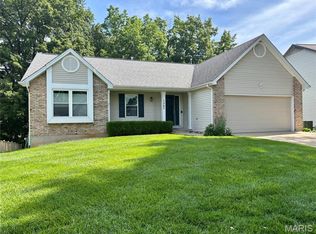 1265 Colby Dr, Saint Peters, MO 63376