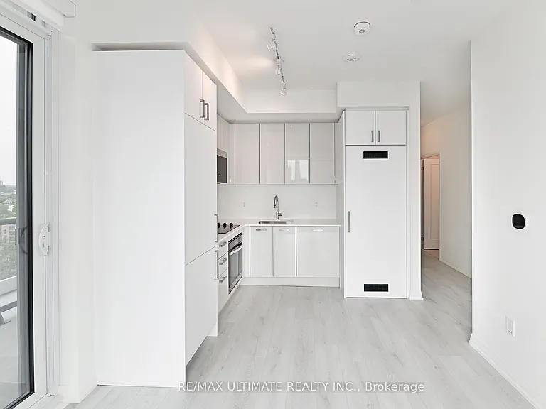 280 Dundas St W #1011 — Photo 6